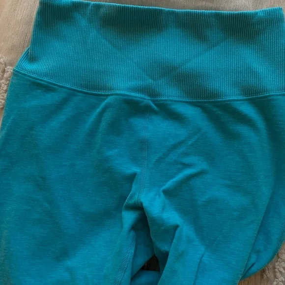 High-Waist Alosoft Lounge Legging - Picture 3 of 6